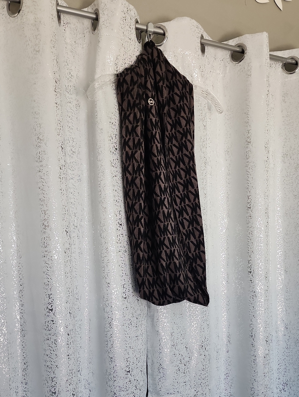Flash Sale! "Michael Kors" Infinity Scarf 🖤